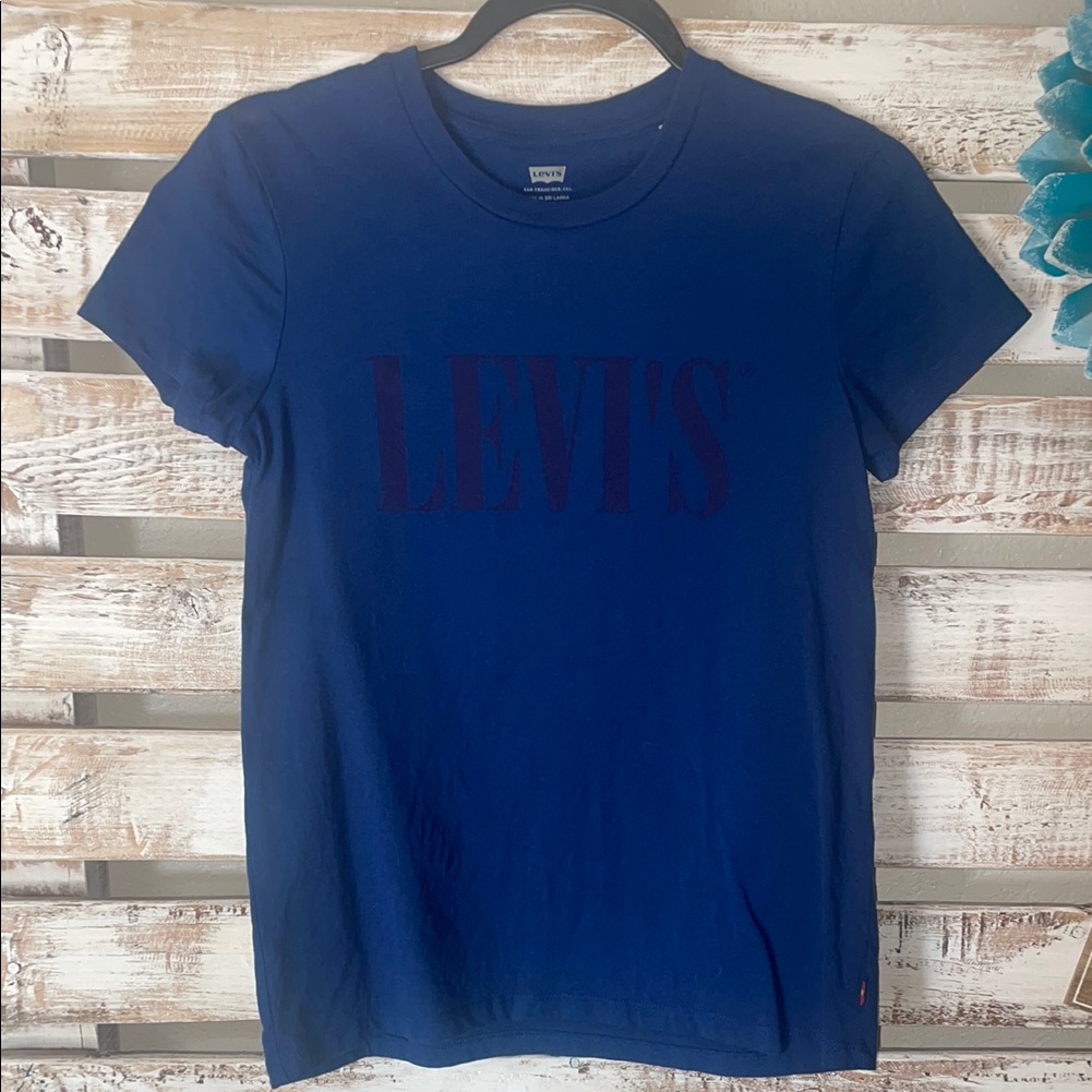 (3/$20) Levi's Women's Blue T-Shirt Size Xs